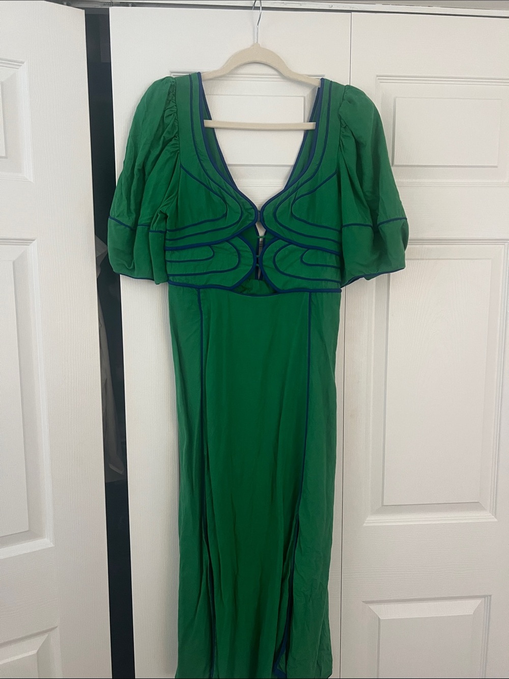 FARM Rio Green Midi Dress with Blue Piping & Puff Sleeves - Picture 3 of 4